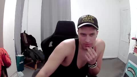 plkrisztian online show from March 23, 10:26 pm