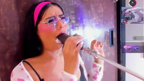 pocahontas_lantina online show from April 9, 4:05 am