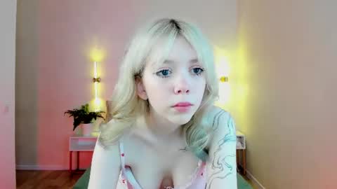 poison_flowers online show from July 13, 8:51 am