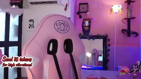 poison_liv online show from April 20, 6:33 pm