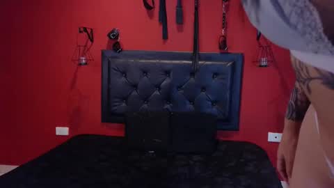 Leila y John Addams online show from November 18, 2:53 pm