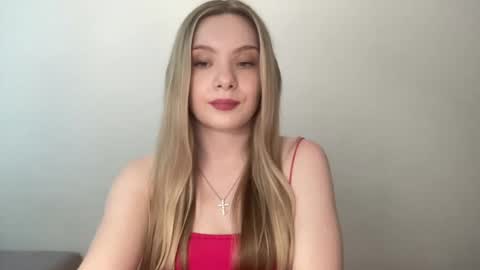 polishangel222 online show from June 28, 3:19 pm