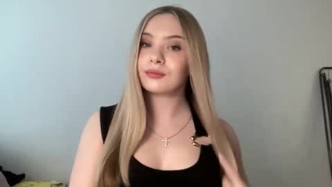 polishangel222 online show from April 23, 3:24 pm