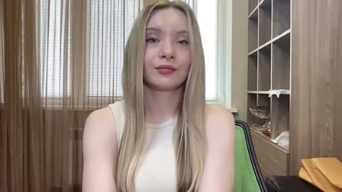 polishangel222 online show from July 6, 3:03 pm