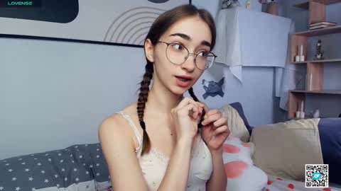 Polly online show from October 26, 7:42 am