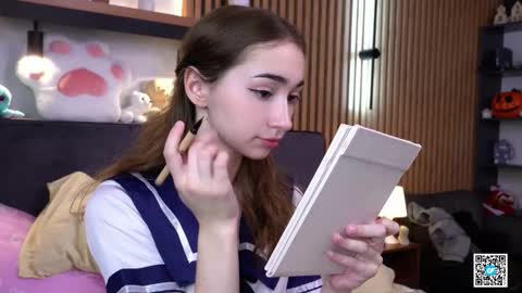 Polly online show from November 15, 7:54 am