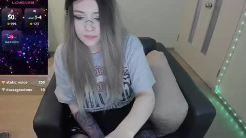 Polly online show from March 6, 7:40 am