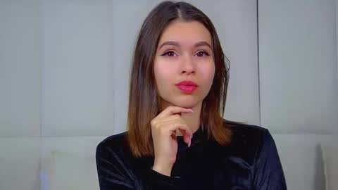 Snapshot of pollylanders chatting on October 6, 7:10 pm Polly online show from October 6, 7:10 pm