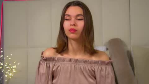 Snapshot of pollylanders chatting on October 13, 6:54 pm Polly online show from October 13, 6:54 pm