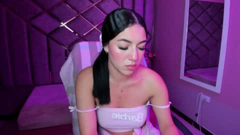 poly sasha  online show from April 10, 7:24 am