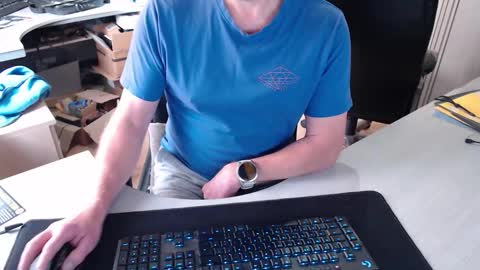 Dave online show from November 10, 9:01 am