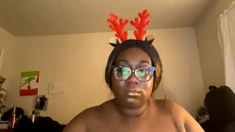 poohbearslutty online show from December 19, 2:18 am