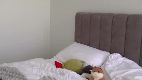 Poppy Joy online show from April 2, 11:11 pm