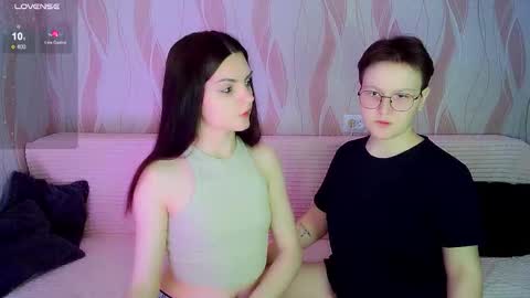 Ana and Tati online show from October 26, 7:57 pm