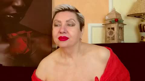 LADY POSH online show from February 24, 9:40 pm