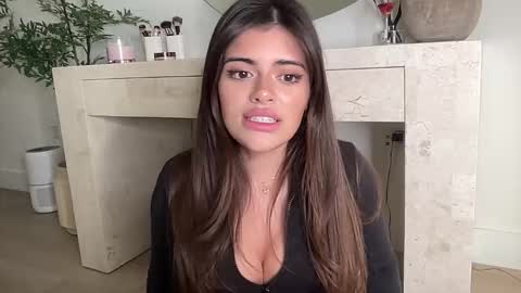 Selena online show from January 8, 1:22 am