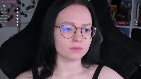 Robyn online show from November 6, 11:24 am