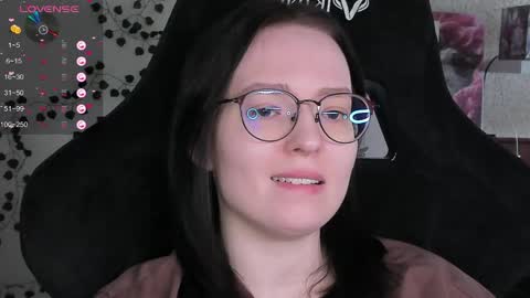 Robyn online show from March 11, 10:40 am