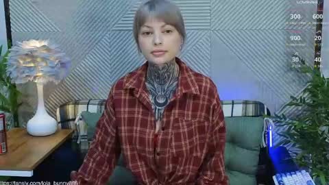 Lola online show from April 23, 4:53 am