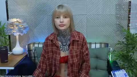 Lola online show from May 14, 4:21 am