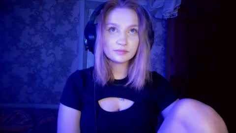 pr_in_cess_ online show from October 4, 11:35 pm