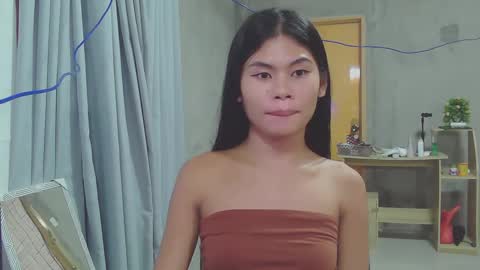 Snapshot of precious_athena chatting on February 5, 9:25 am precious_athena online show from February 5, 9:25 am