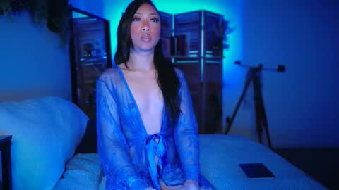 PreeminentJess online show from January 15, 8:45 am