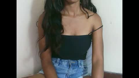 Snapshot of prettiethalia chatting on October 23, 7:54 am prettiethalia online show from October 23, 7:54 am