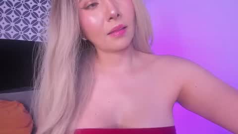 Belle online show from July 25, 2:48 pm