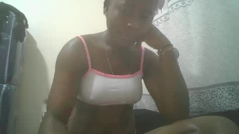 Snapshot of pretty_abella chatting on February 24, 7:33 am abella online show from February 24, 7:33 am
