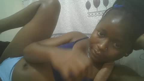Snapshot of pretty_abella chatting on February 21, 6:37 pm abella online show from February 21, 6:37 pm