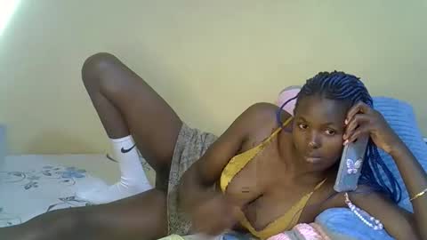 Snapshot of pretty_liny chatting on October 18, 11:09 pm pretty_liny online show from October 18, 11:09 pm