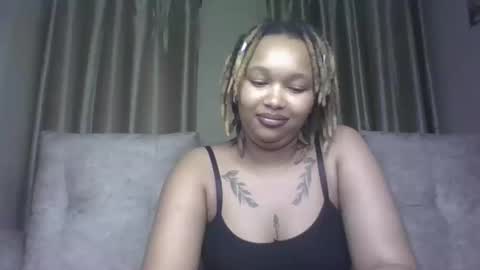 Snapshot of pretty_little_baibe chatting on October 30, 12:22 am Tracy online show from October 30, 12:22 am
