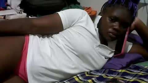 pretty_melan online show from April 27, 4:43 am