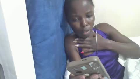 pretty_petite_ebony online show from April 21, 1:42 am