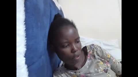 pretty_petite_ebony online show from May 13, 4:11 am