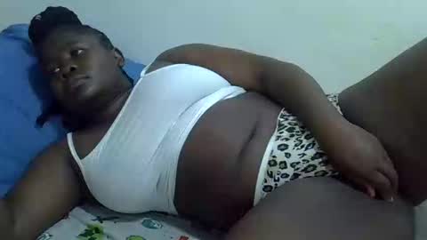 prettybooty1 online show from September 28, 1:36 am