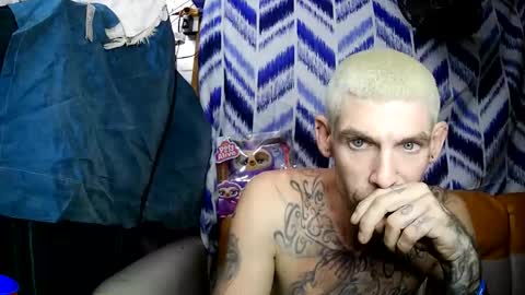 Prettyslangin69 FYPM online show from November 18, 6:16 am