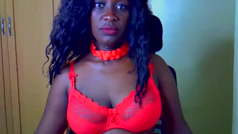 prettycandy0 online show from April 15, 10:43 pm