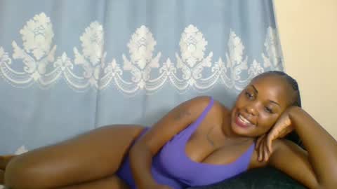 SHANIA online show from October 21, 9:25 am