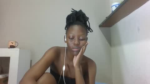 prettydollk_dons online show from March 23, 9:47 am