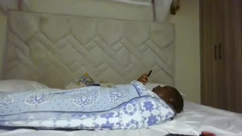 prettydulce online show from July 4, 3:43 am