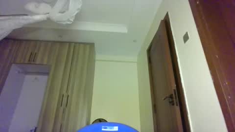 prettydulce online show from April 22, 3:24 am