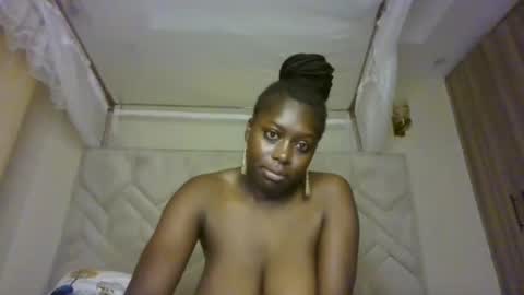 prettydulce online show from August 2, 2:24 am
