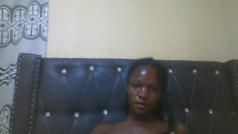 prettylala256 online show from May 15, 1:40 pm