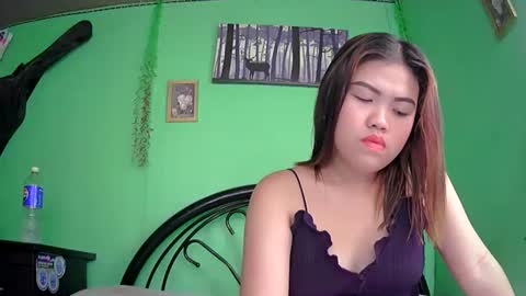 prettymae756493 online show from April 16, 12:11 am