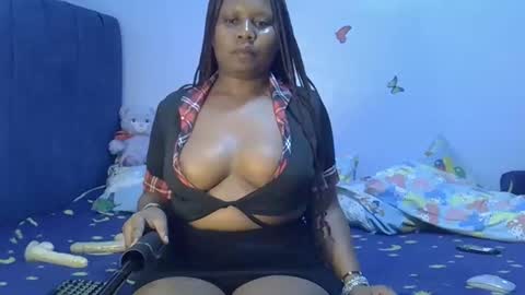 prettymel1 online show from April 6, 9:49 pm