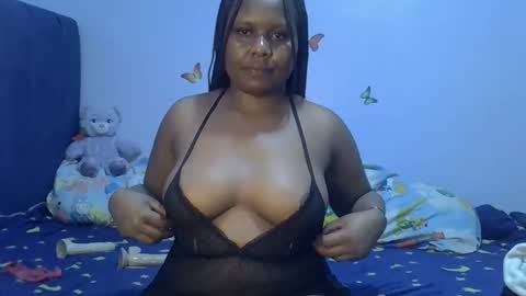 prettymel1 online show from March 24, 9:32 pm