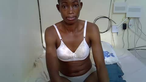 Pretty Queen online show from December 17, 2:02 pm