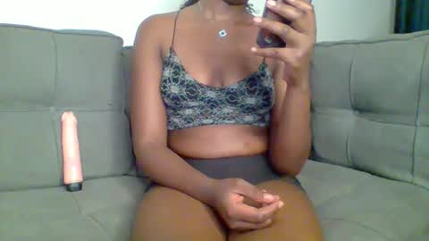 Snapshot of prettyqueen254 chatting on October 30, 9:59 pm pretty queen online show from October 30, 9:59 pm